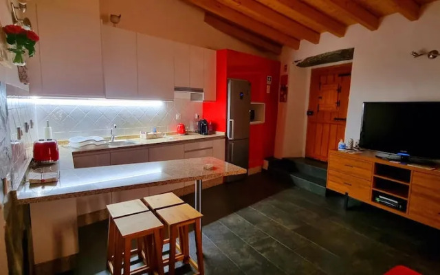 Lovely Bed House With one Room in Monsaraz Castle