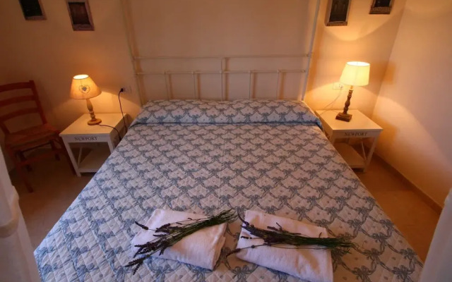 Farmhouse in Montalto Near Sandy Beach