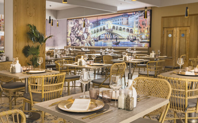 Elba Sara Beach & Golf Resort