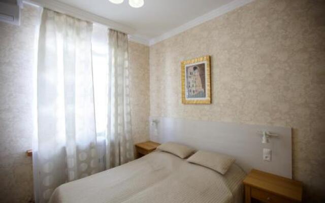 Guest House on Izumrudnaya ulitsa 24