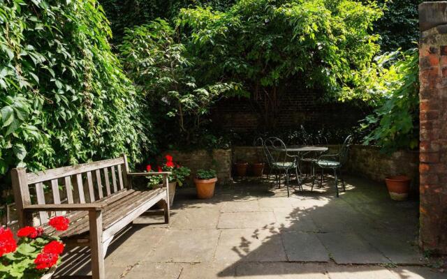 Sloane Square Hideaway