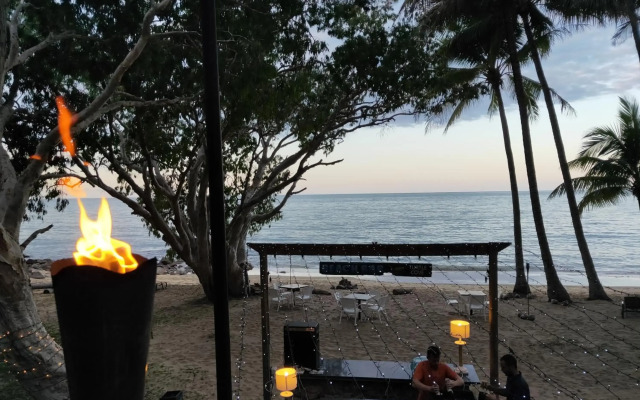 Turtle Cove Beach Resort - Adults Only