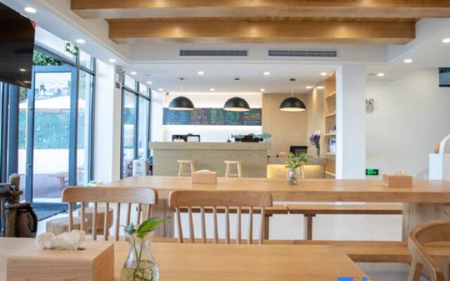 Yihaixuan Seaview Inn