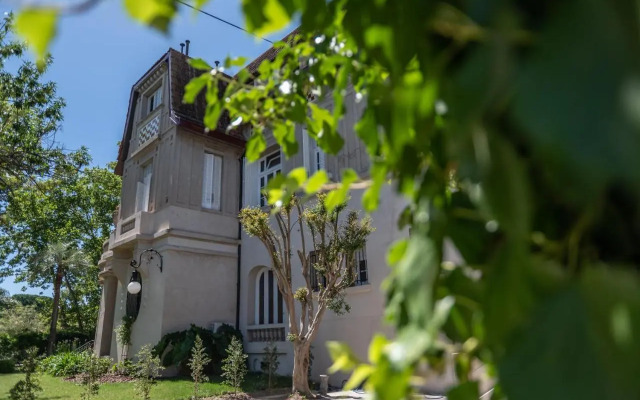 Villa Julia Suites & Resorts