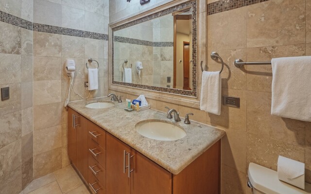 Luxury Las Palomas Oceanview Condo - Phase 2