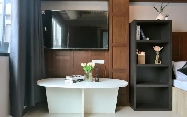 Deco Lux Hotel