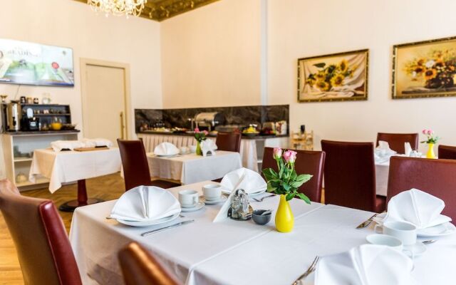 Hotel Golden Lamb