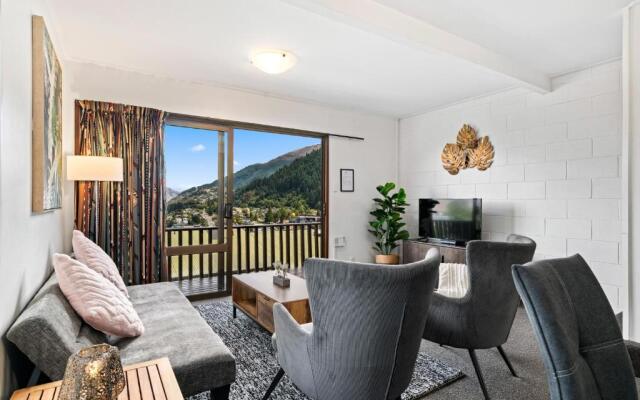 Town Centre Location With Stunning View - Unit 8