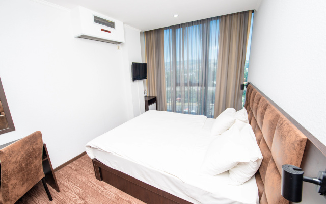 Hotel Shine Palace - Image 3