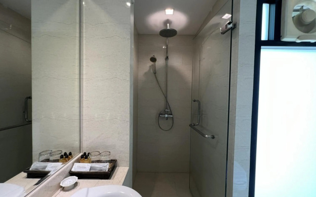 Silom Forest Exclusive Residence