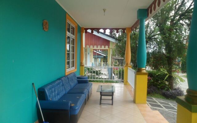 Villa Kota Bunga Violet