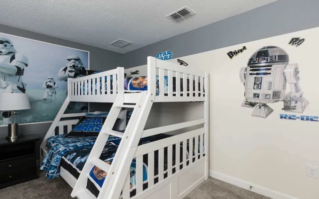 Greenview 8BR Home Private Theater Pool/spa/games