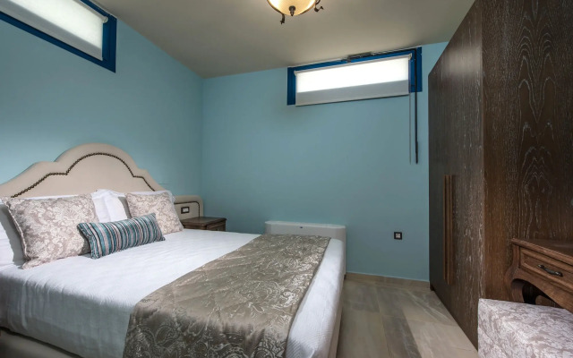 Villa Santorini, Wine Dark Sea Villas