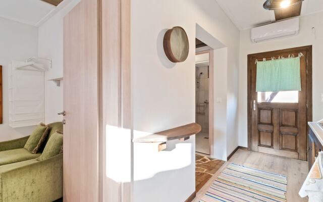 Snug Apartment in Agios Nikolaos With Garden