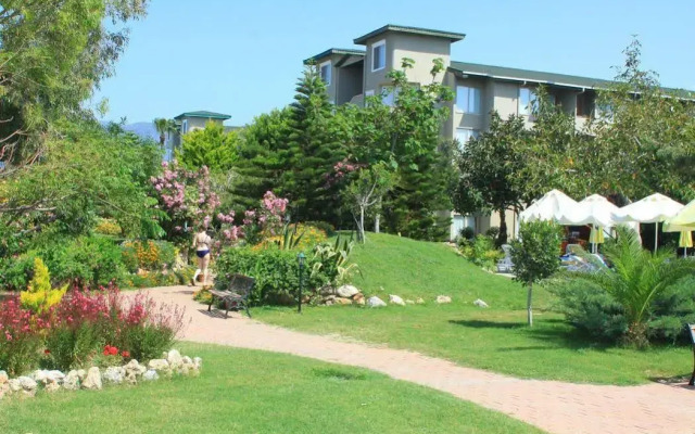 Senza Sunset Beach Hotel