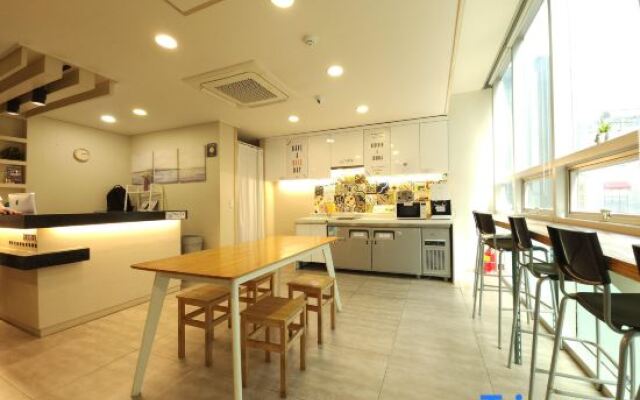 OYO Hostel Myeongdong 1