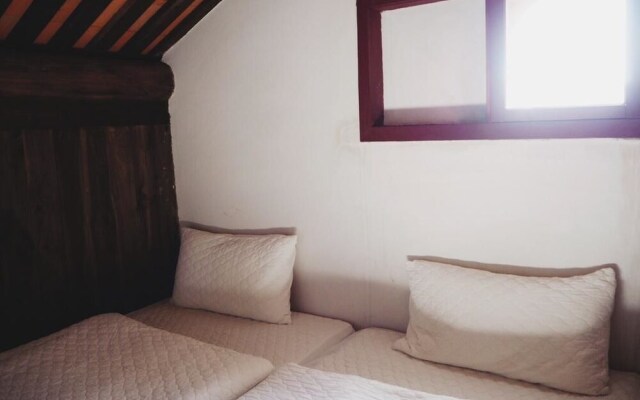 Hotel Iris