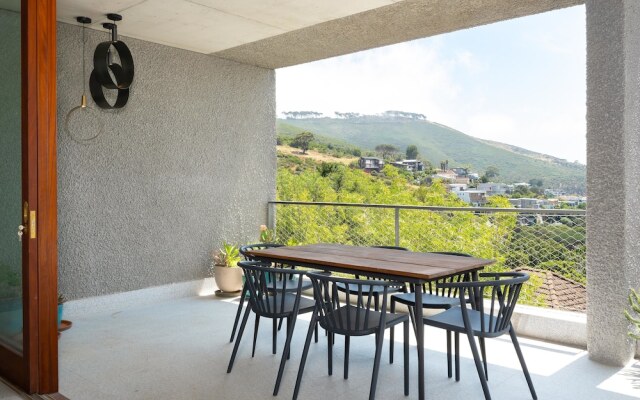 Upper Albert Road 43 Upstairs - Adults Only