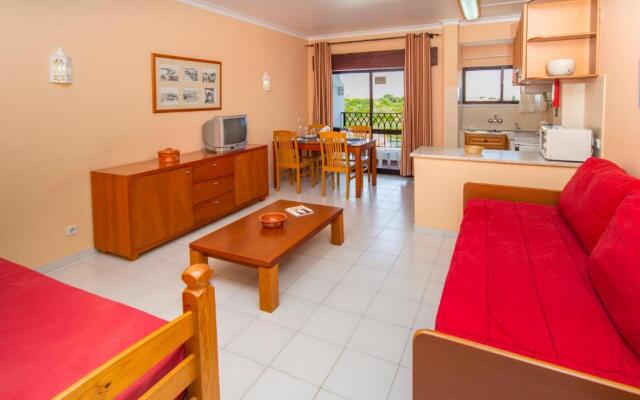 Choromar Apartments