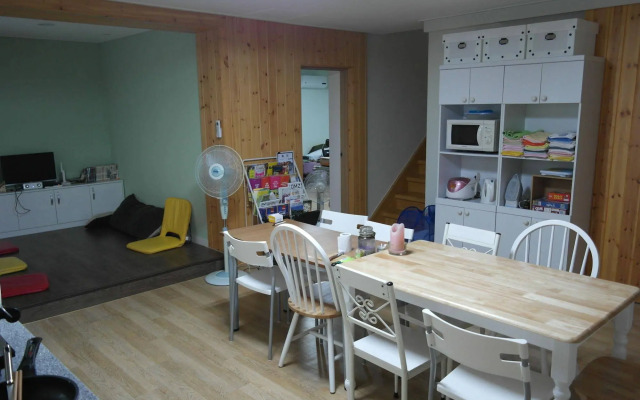 Agit Guesthouse