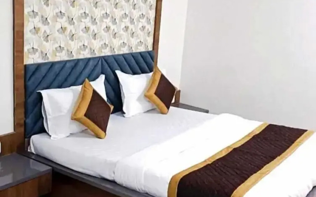Hotel White House