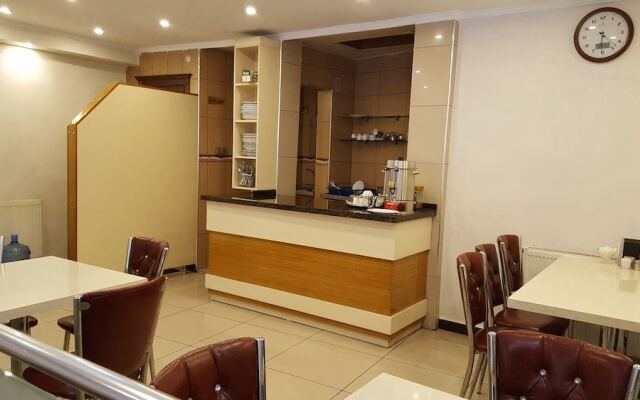 Ozgur Hotel