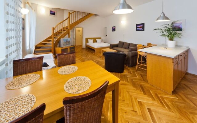 Charles Bridge Hostel and Apartments