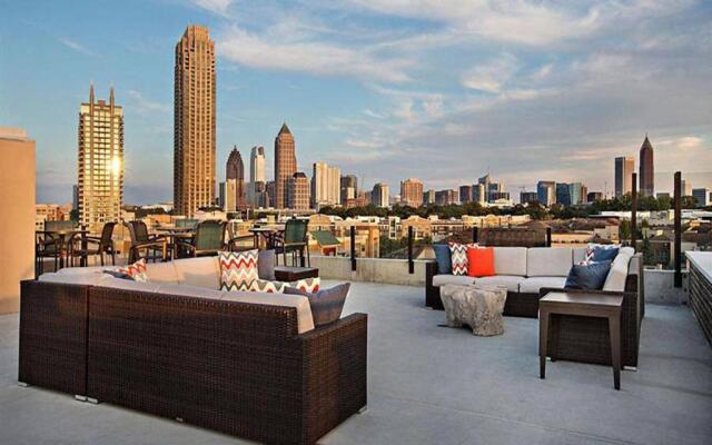 2 Bedroom 2 Bath Very Spacious