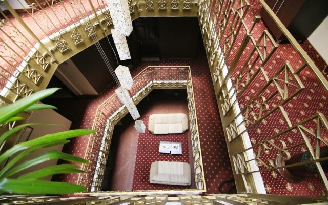 Cevik Palace Otel