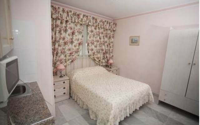 Hostal Almijara