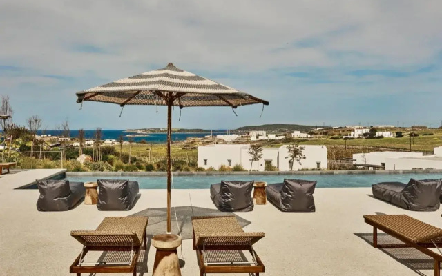 Ovea Paros