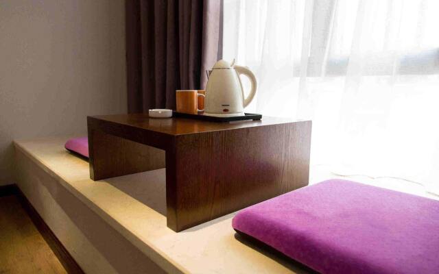 Zhuhai Aqueen Hotel
