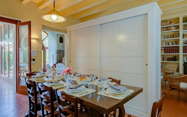 Villa Faccioli Magnolia With Shared Pool