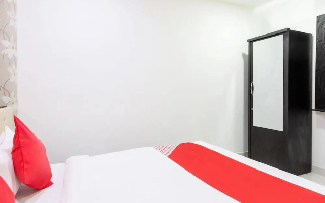 Hotel Cherry Wood by OYO Rooms