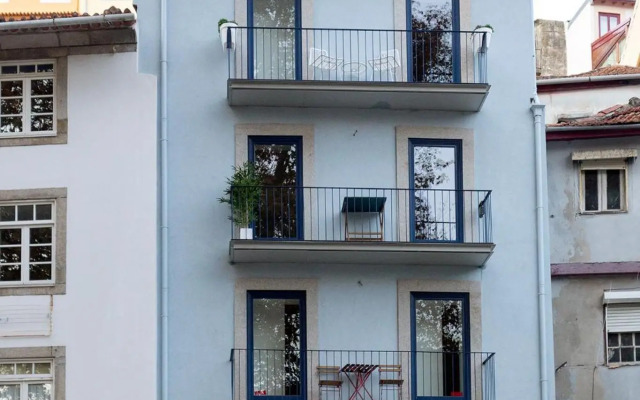 Riverside 2 Bedroom Apartment by DA'HOME