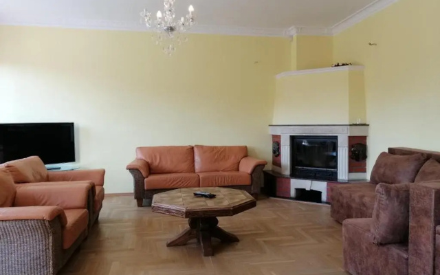 DOM WYPOCZYNKOWY RYBNICKA - Apartamenty