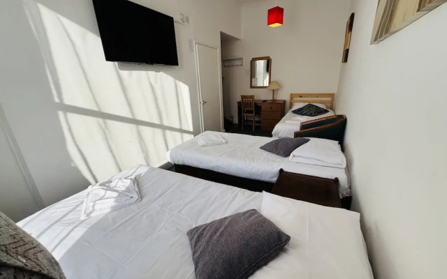 Carlton Courth Hotel Eastbourne