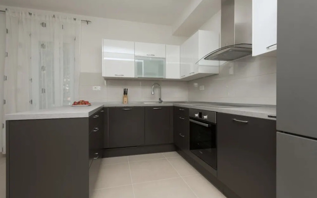 Apartments Mladen