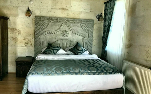 Empire Cave Hotel