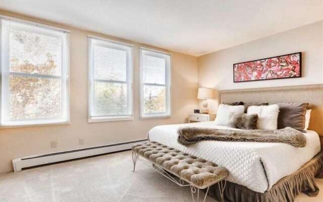 2 Bedroom Ski-in Ski-out Condo in Snowmass Village