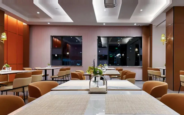 Home Inn Chongqing Lianglukou Station