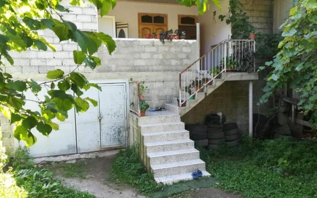 Txilaziri Guest House