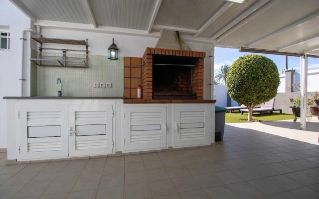 Stylish Chalet In Maspalomas