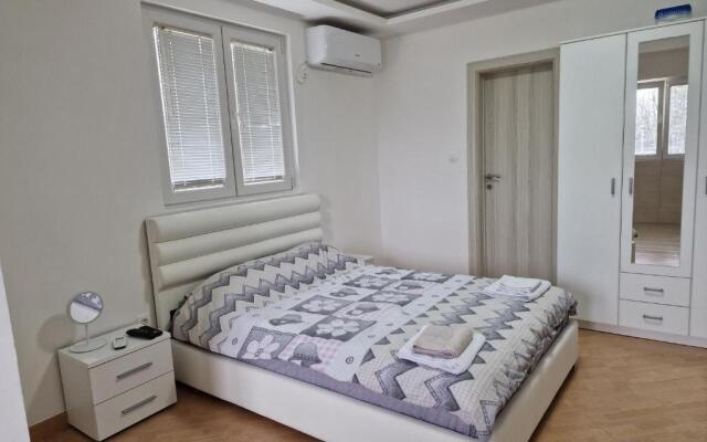 Apartman Tološi