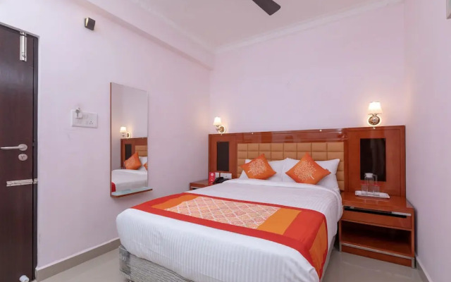 Oyo 17224 Swarnam Residency