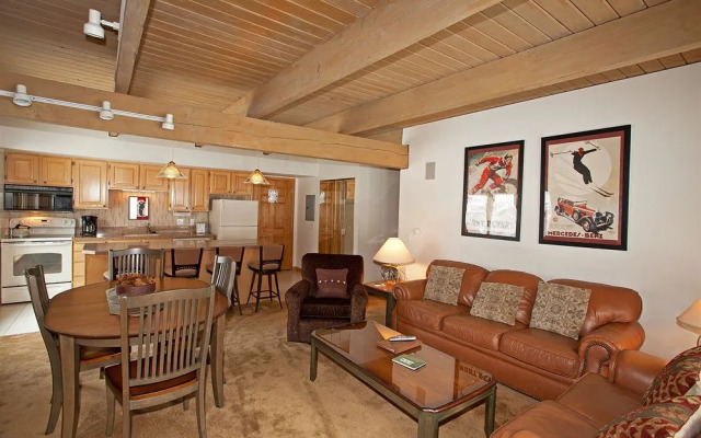 Stonebridge Condominiums