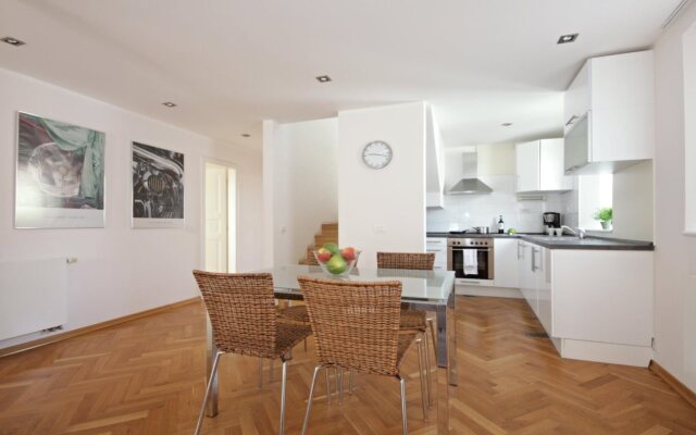 Residence Karlova