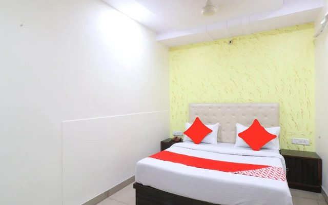 Oyo 40402 Hotel Kirandeep