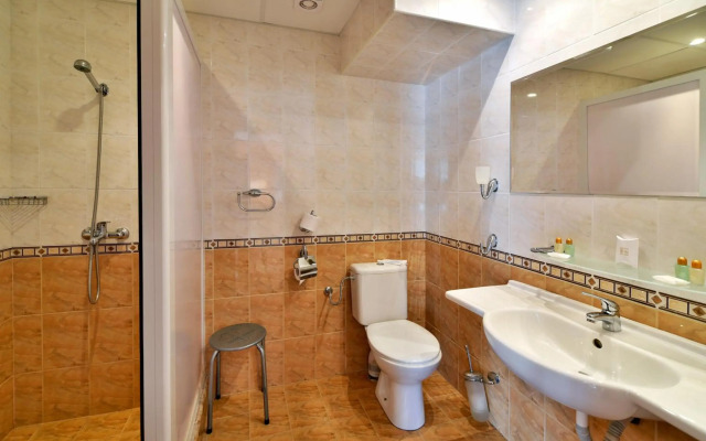 Estreya Residence Hotel and SPA