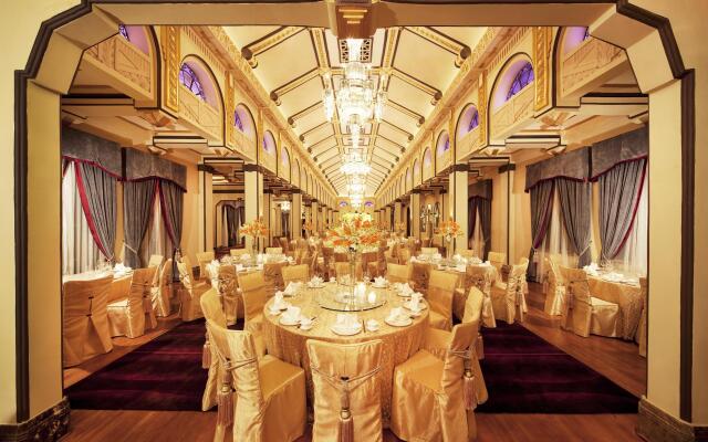 Fairmont Peace Hotel on the Bund